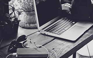 真人娱乐-报价PJ·塔克 追逐戈登 揭秘森林狼的疯狂休赛期